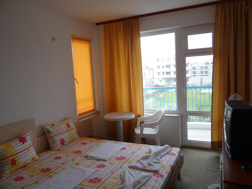Lilia Guest House Nesebar Rum bild