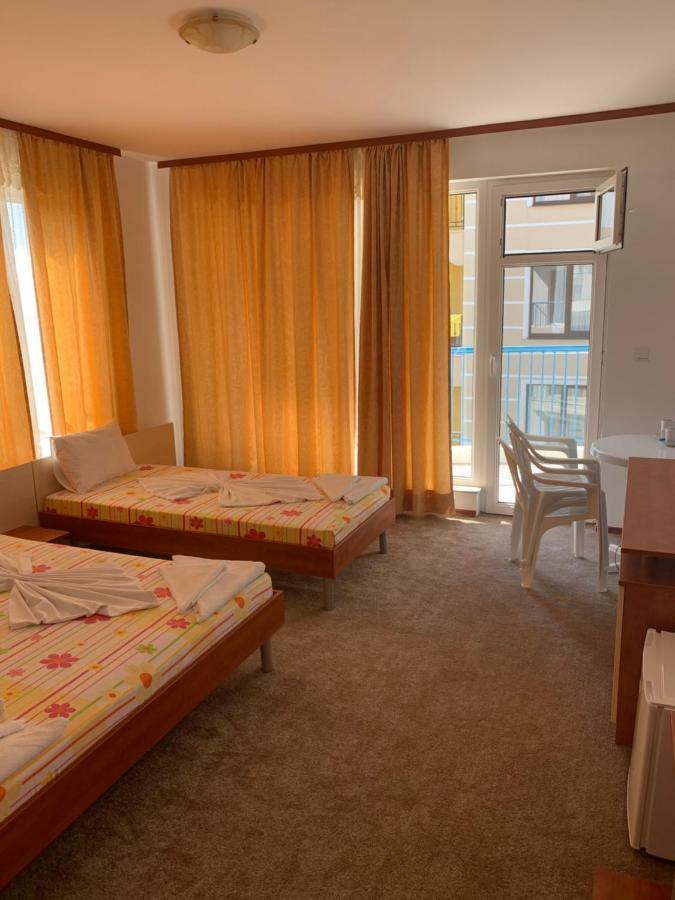 Lilia Guest House Nesebar Exteriör bild